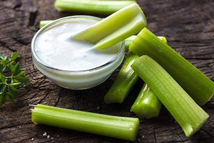 Celery-as-a-snack-with-dip-how-long-does-celery-last